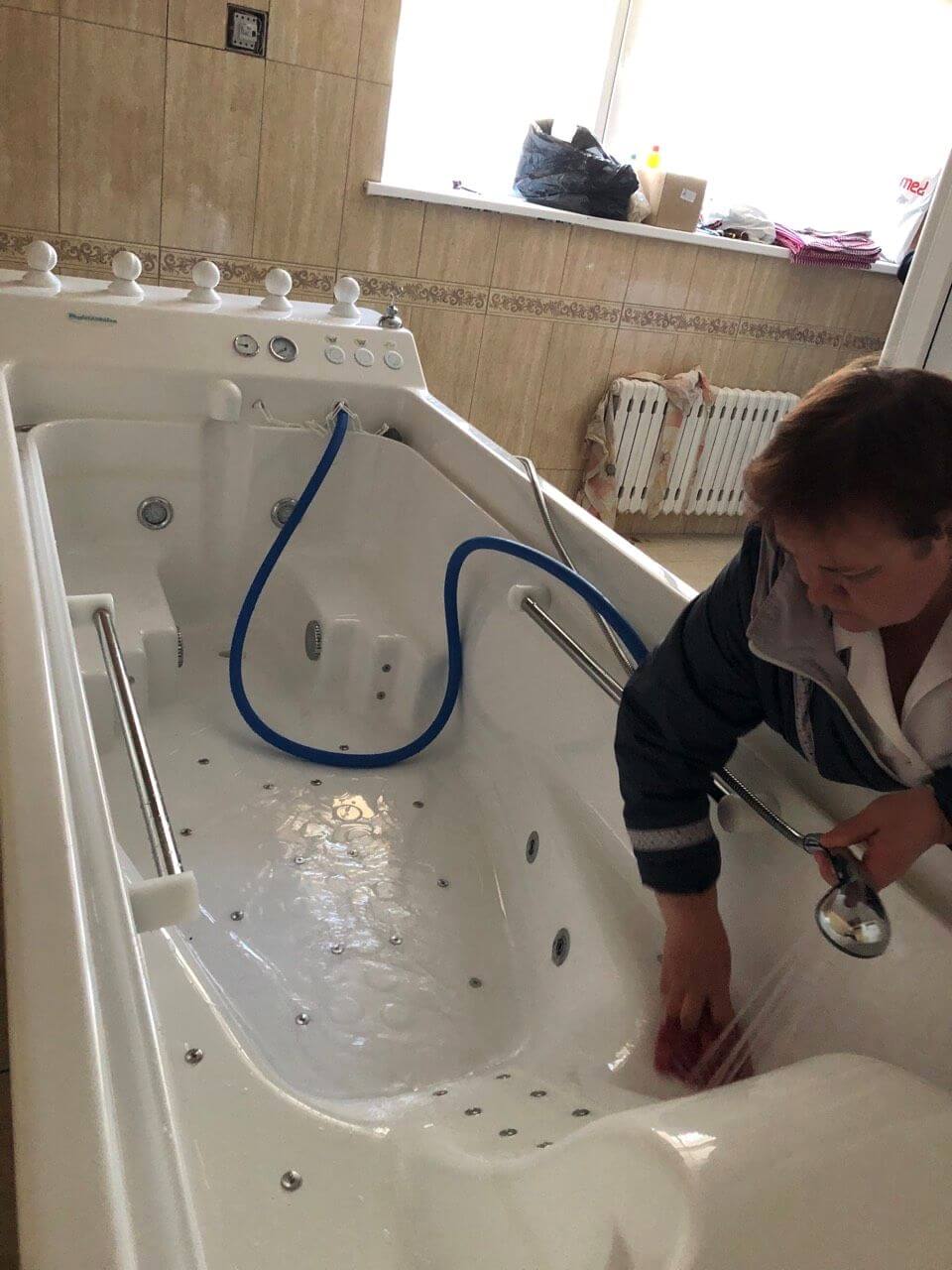 Циркулярный душ, душ Шарко и ванна водолечебная для подводного душ-массажа